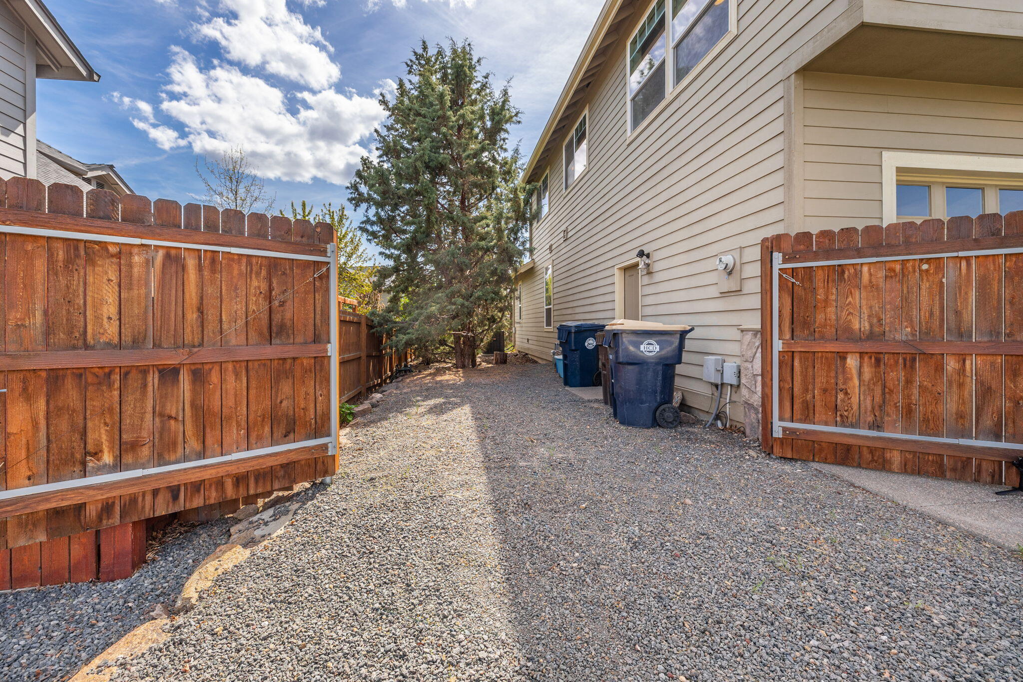 3469 SW 35th Place