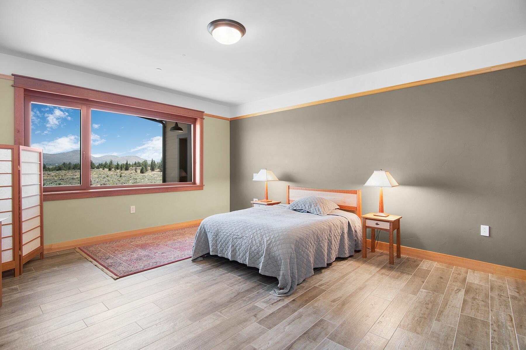 16862 SW Mt Adams Loop