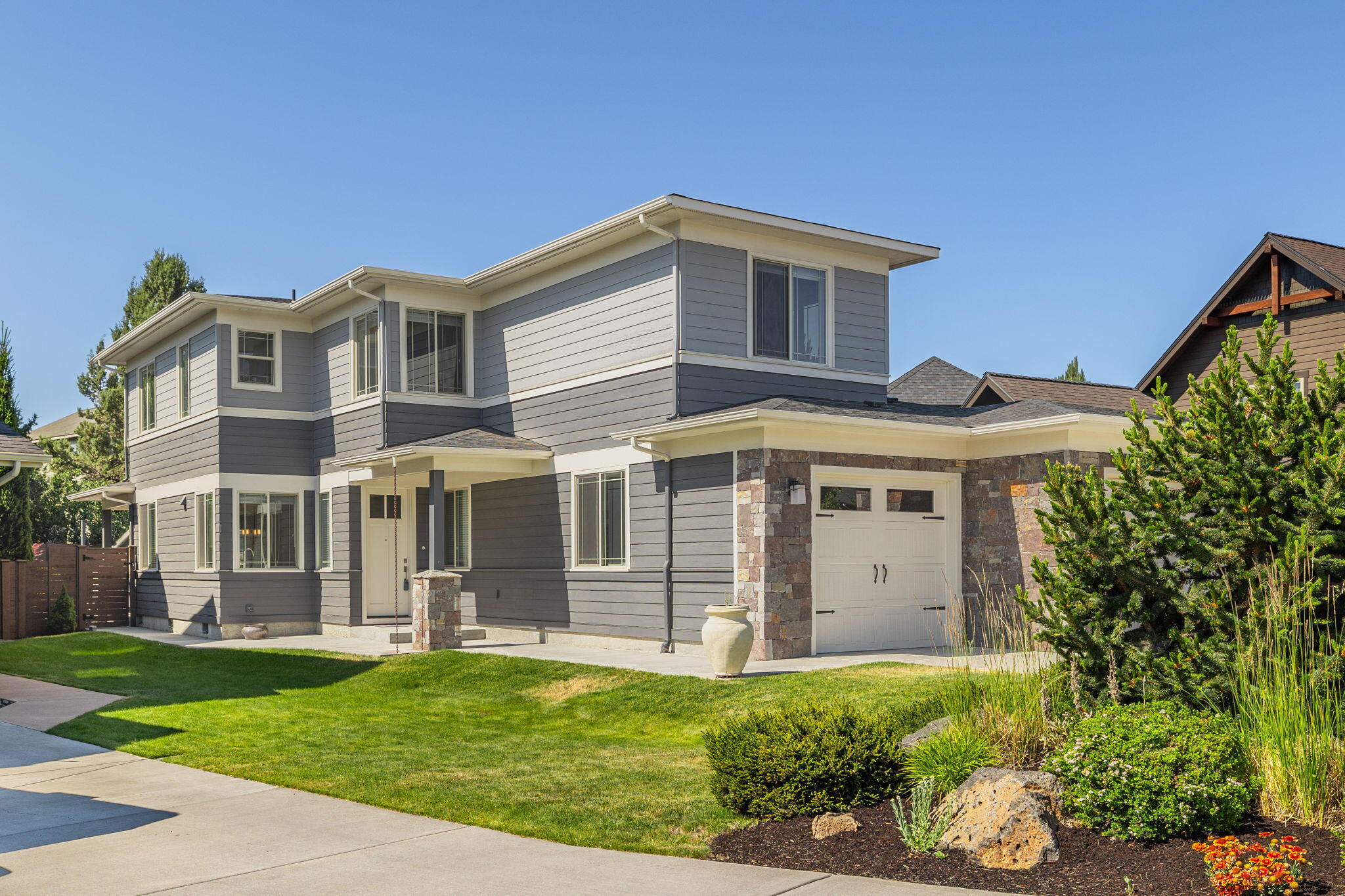 2713 NE Rosemary Drive