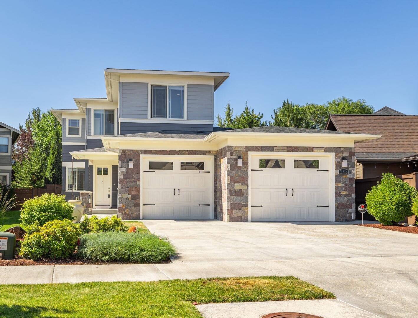 2713 NE Rosemary Drive