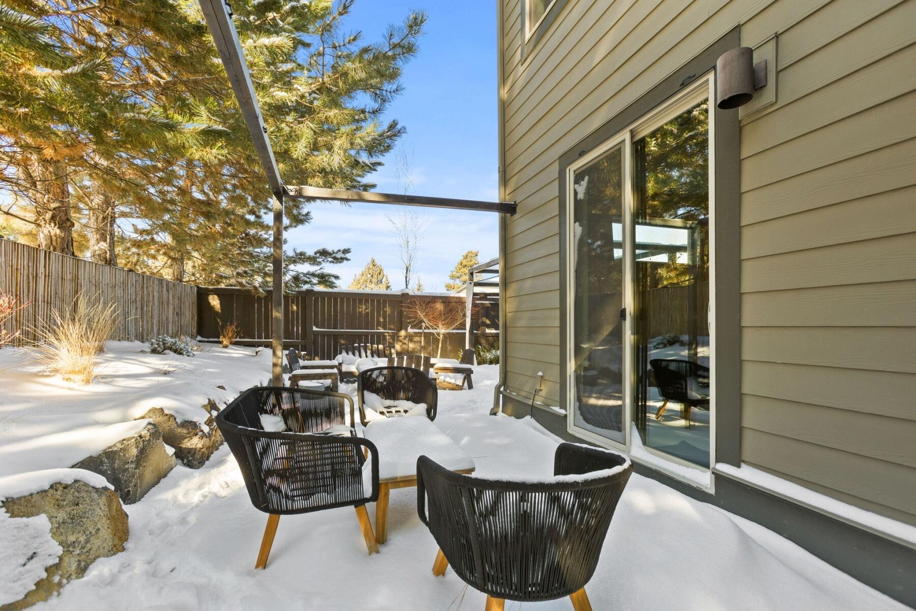 3087 NW Canyon Springs Place