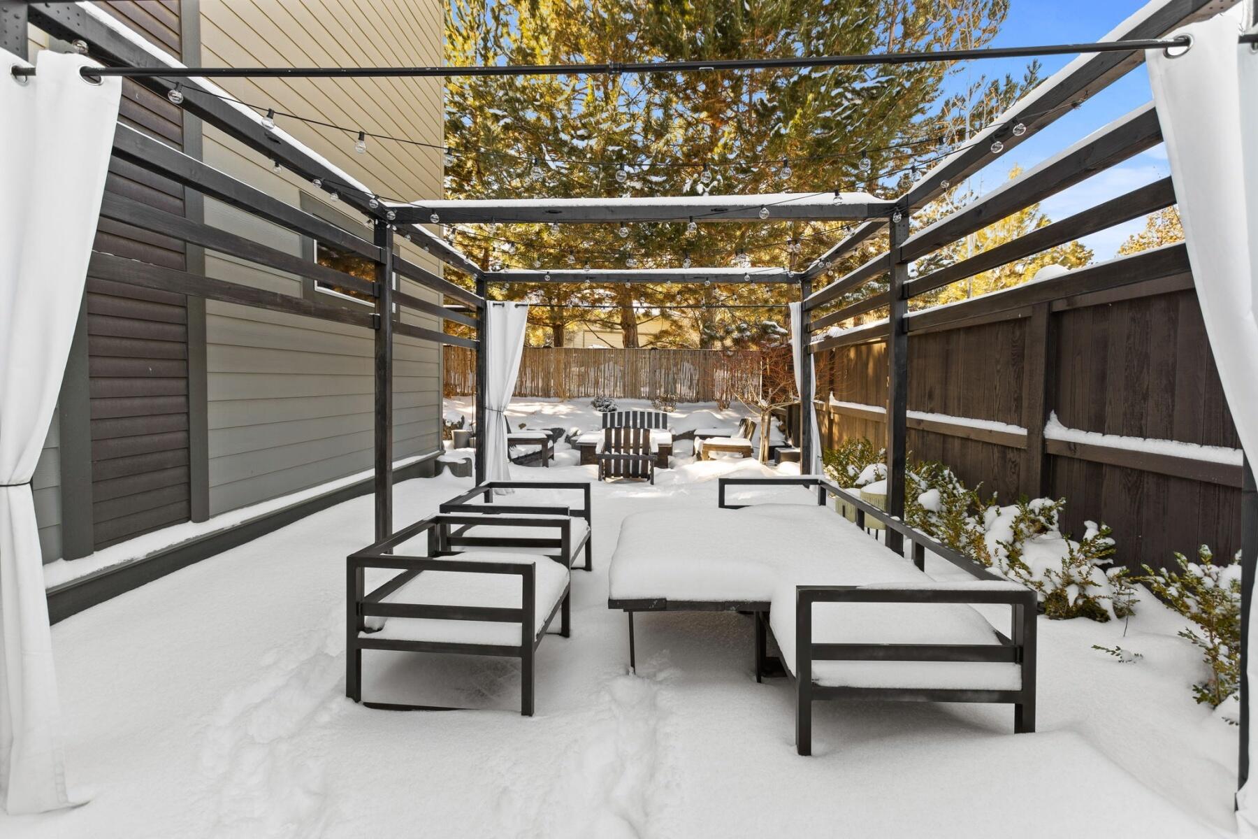 3087 NW Canyon Springs Place