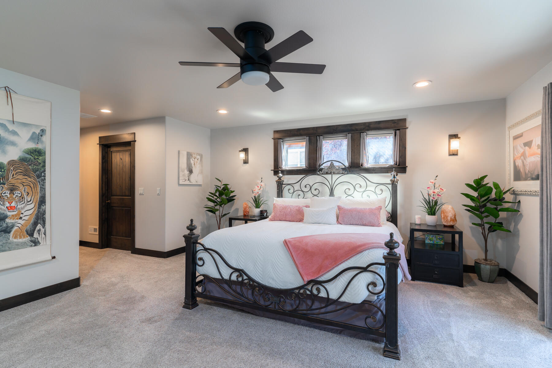 789 NW Yosemite Drive