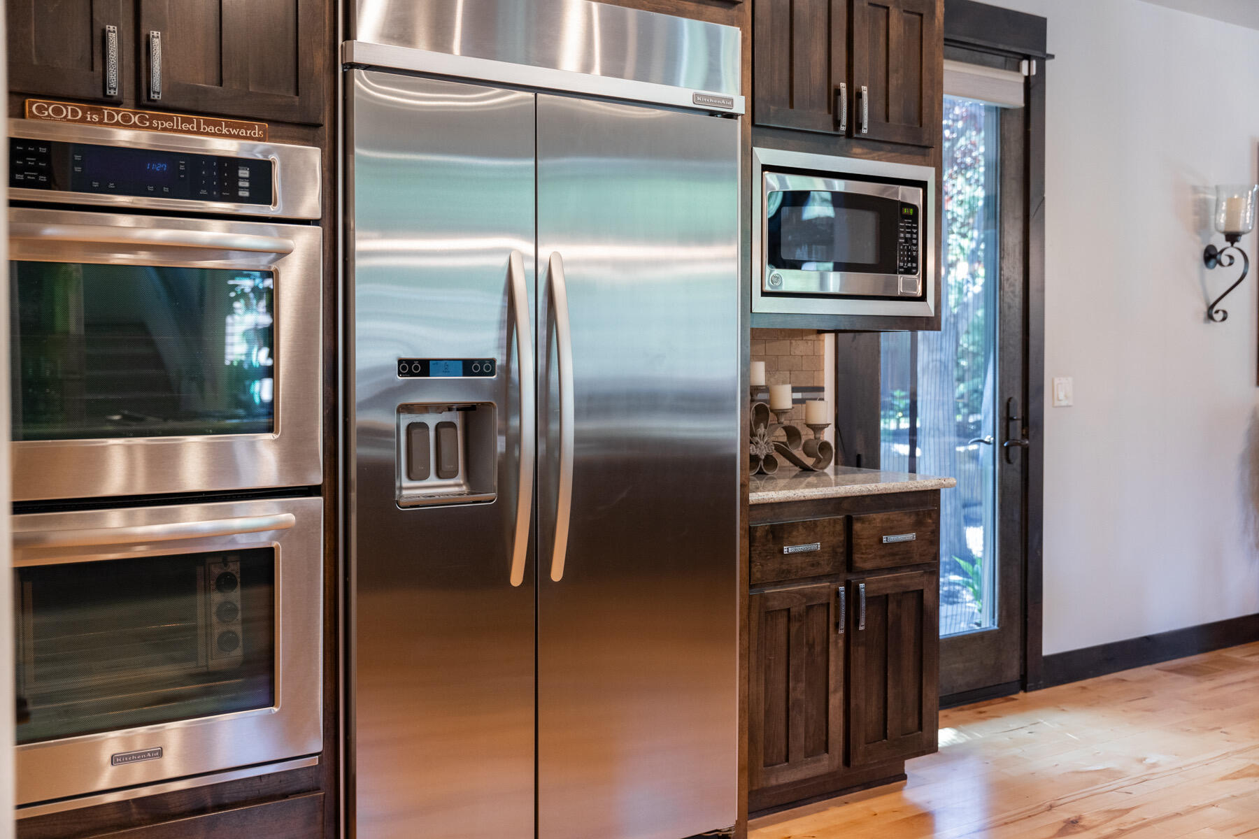 789 NW Yosemite Drive