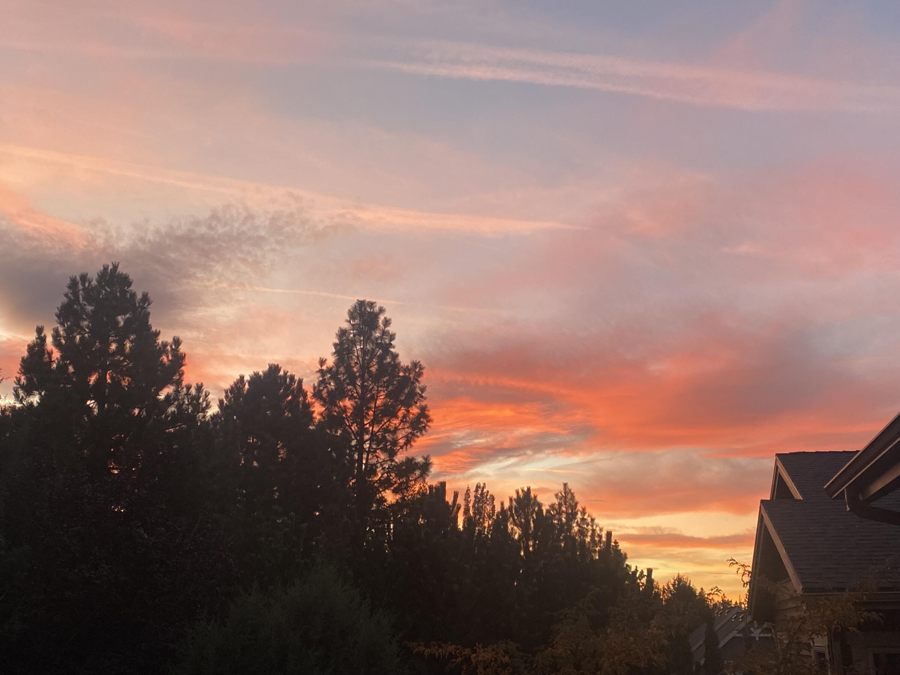 789 NW Yosemite Drive