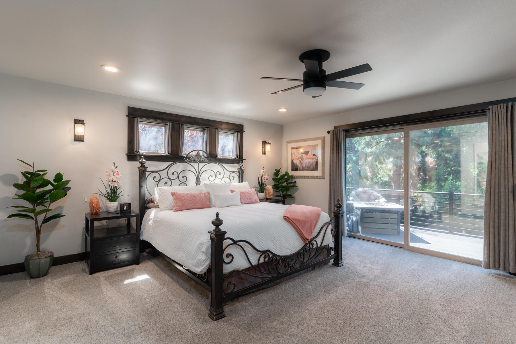 789 NW Yosemite Drive