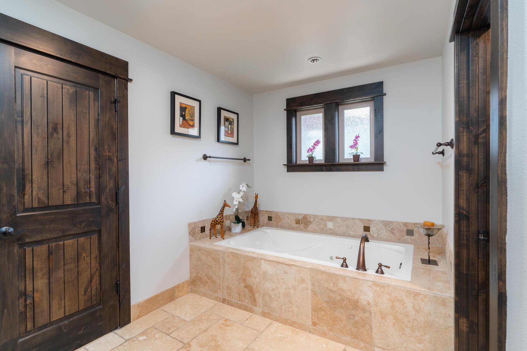 789 NW Yosemite Drive