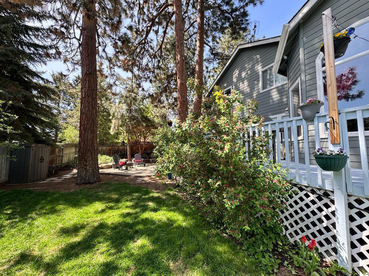 922 SE Sunwood Court