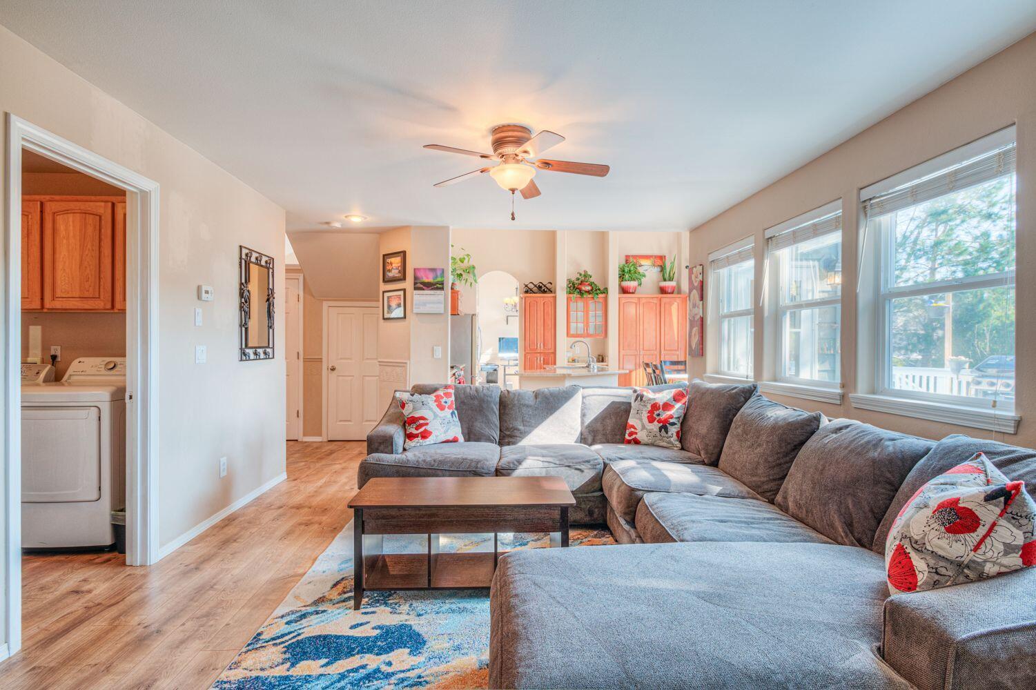 922 SE Sunwood Court