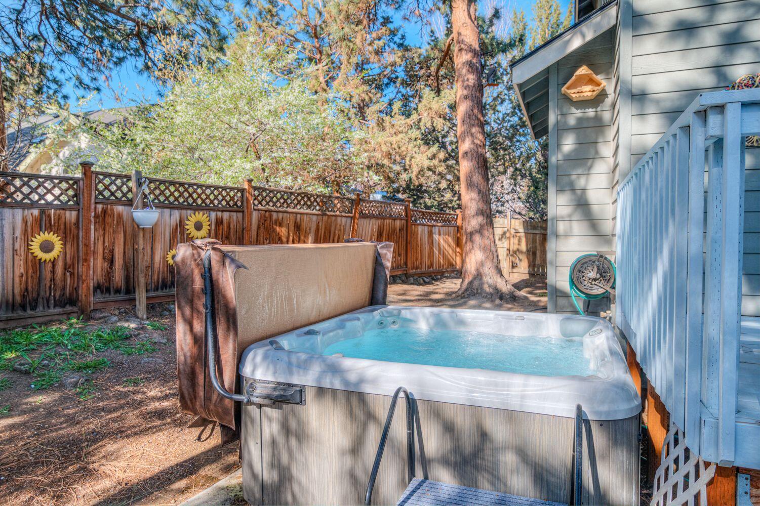 922 SE Sunwood Court