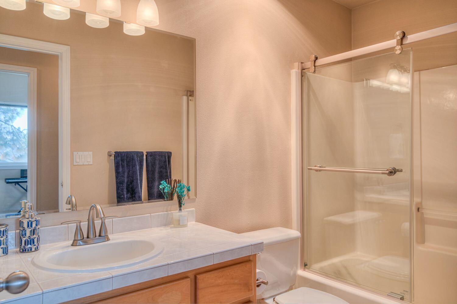 922 SE Sunwood Court