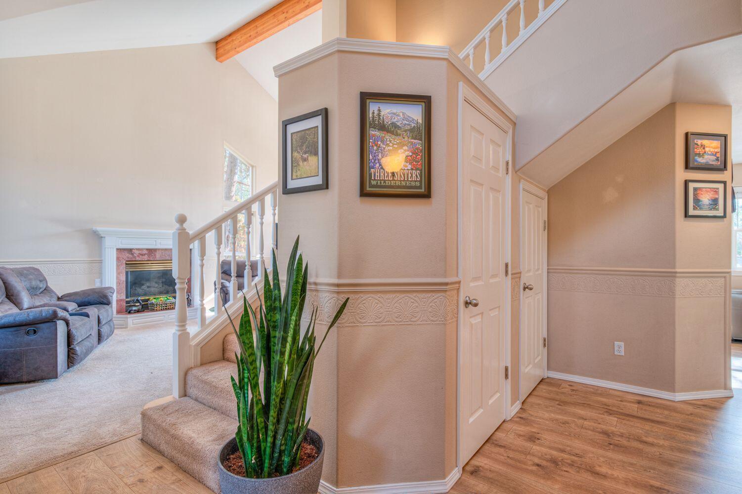 922 SE Sunwood Court