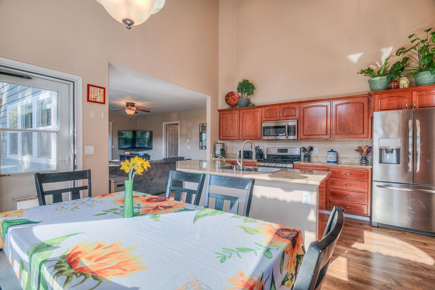 922 SE Sunwood Court