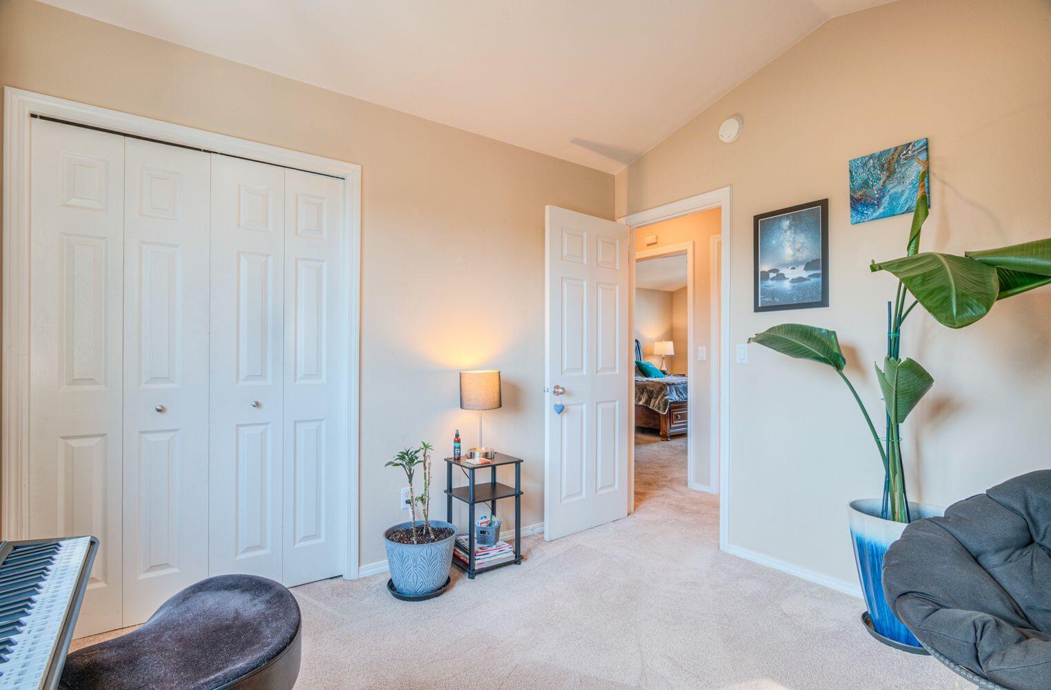 922 SE Sunwood Court