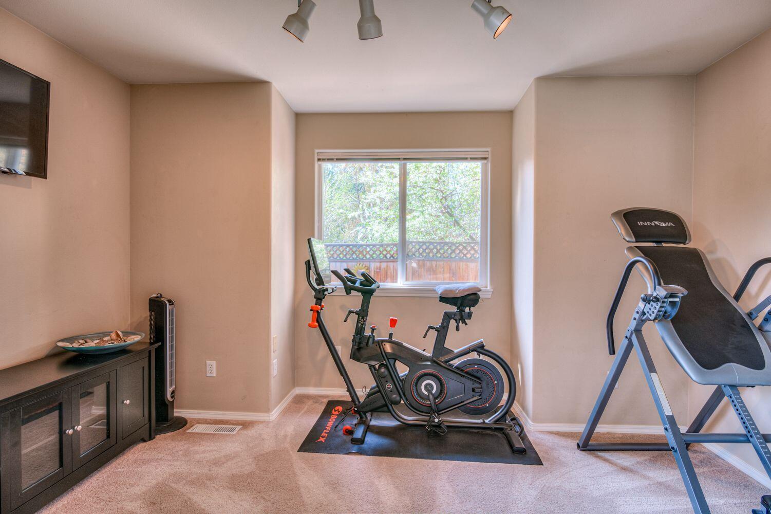 922 SE Sunwood Court