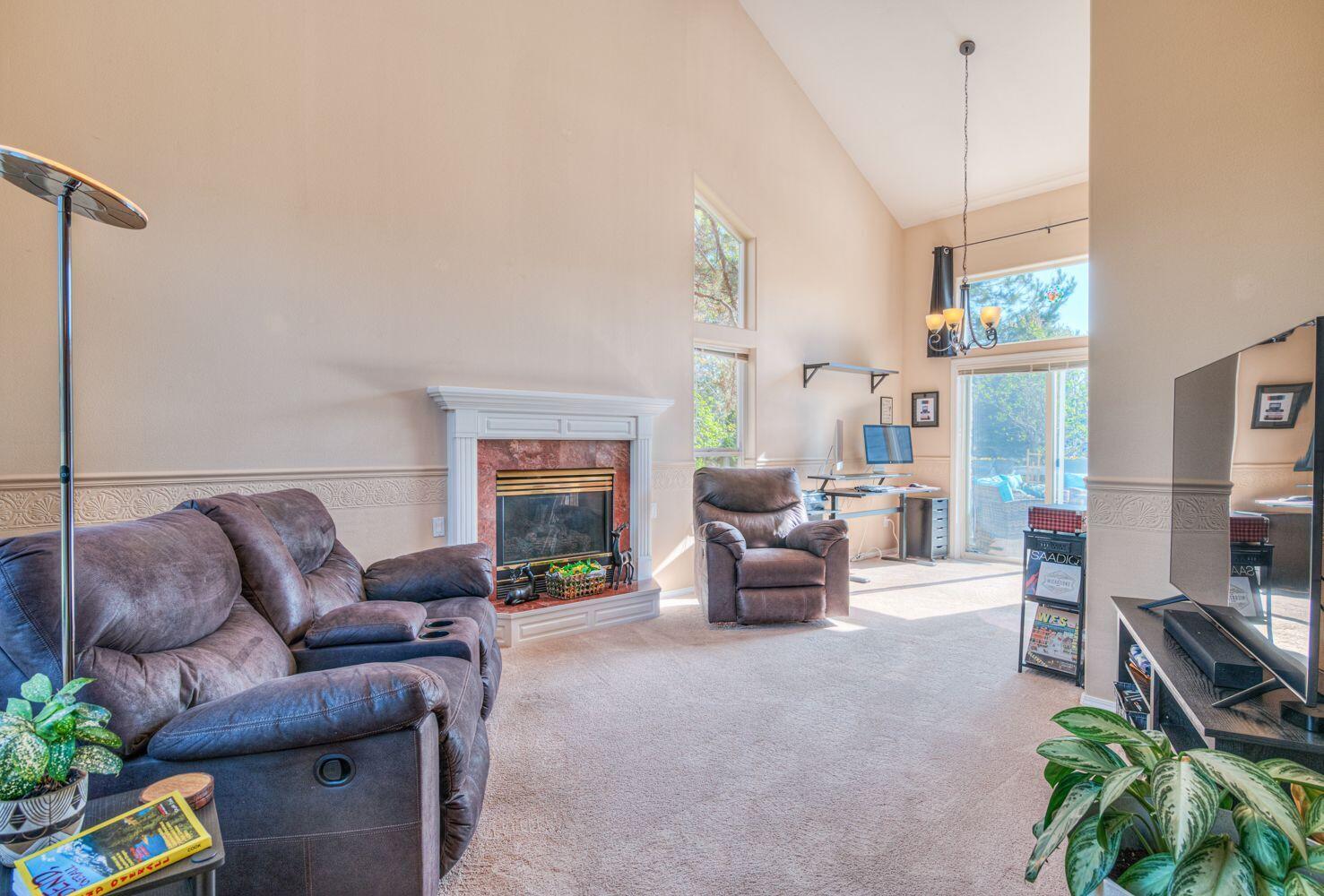 922 SE Sunwood Court