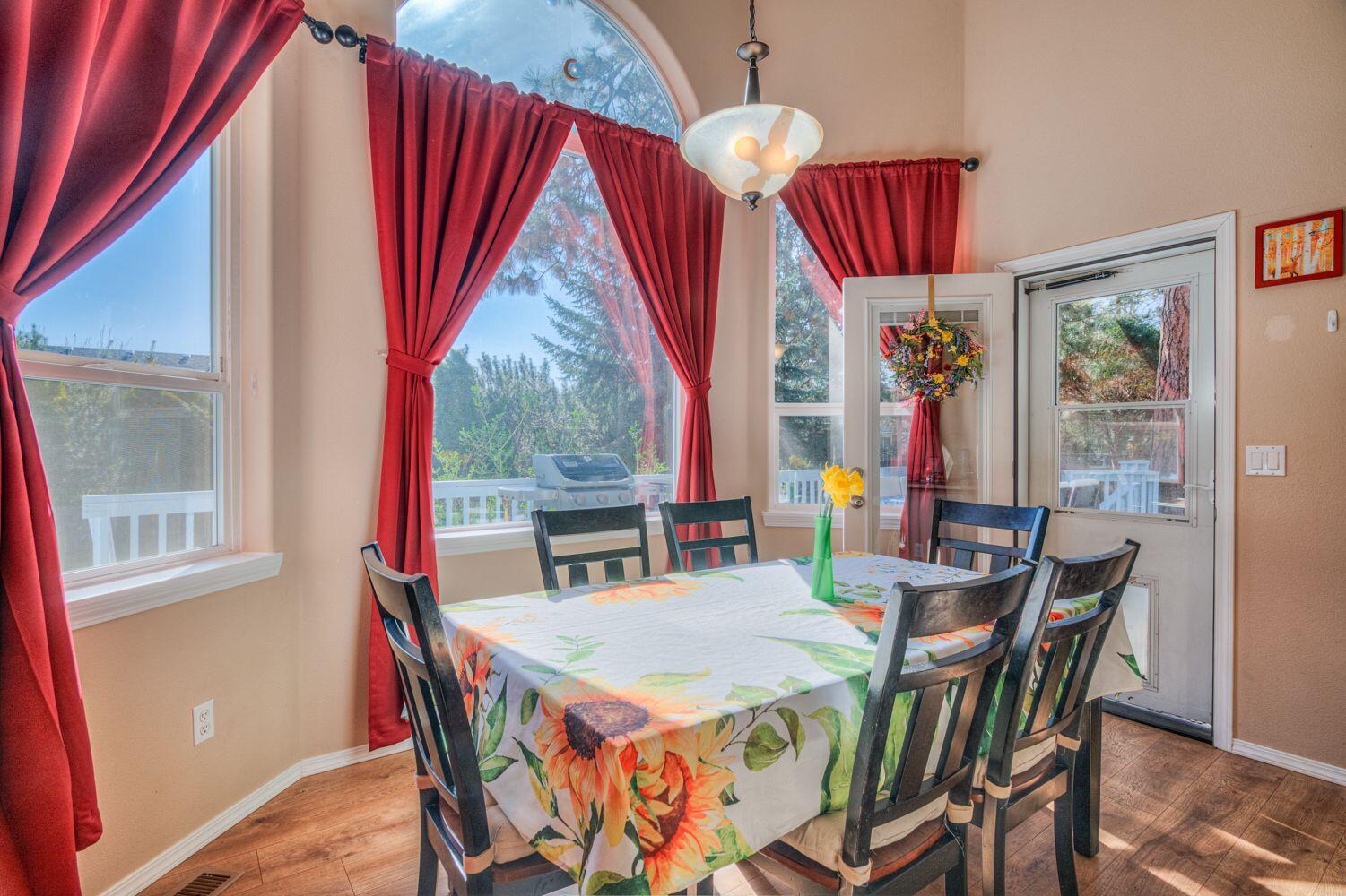 922 SE Sunwood Court