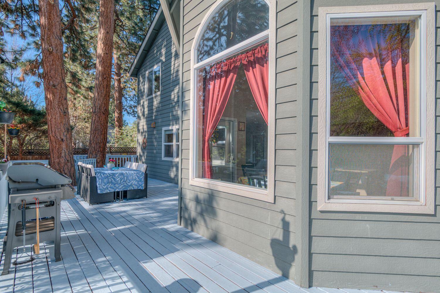 922 SE Sunwood Court