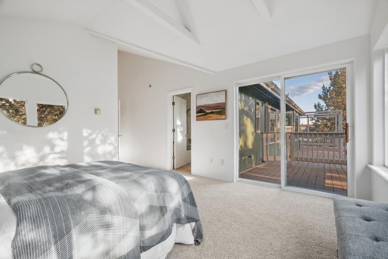 2799 NE Baroness Place