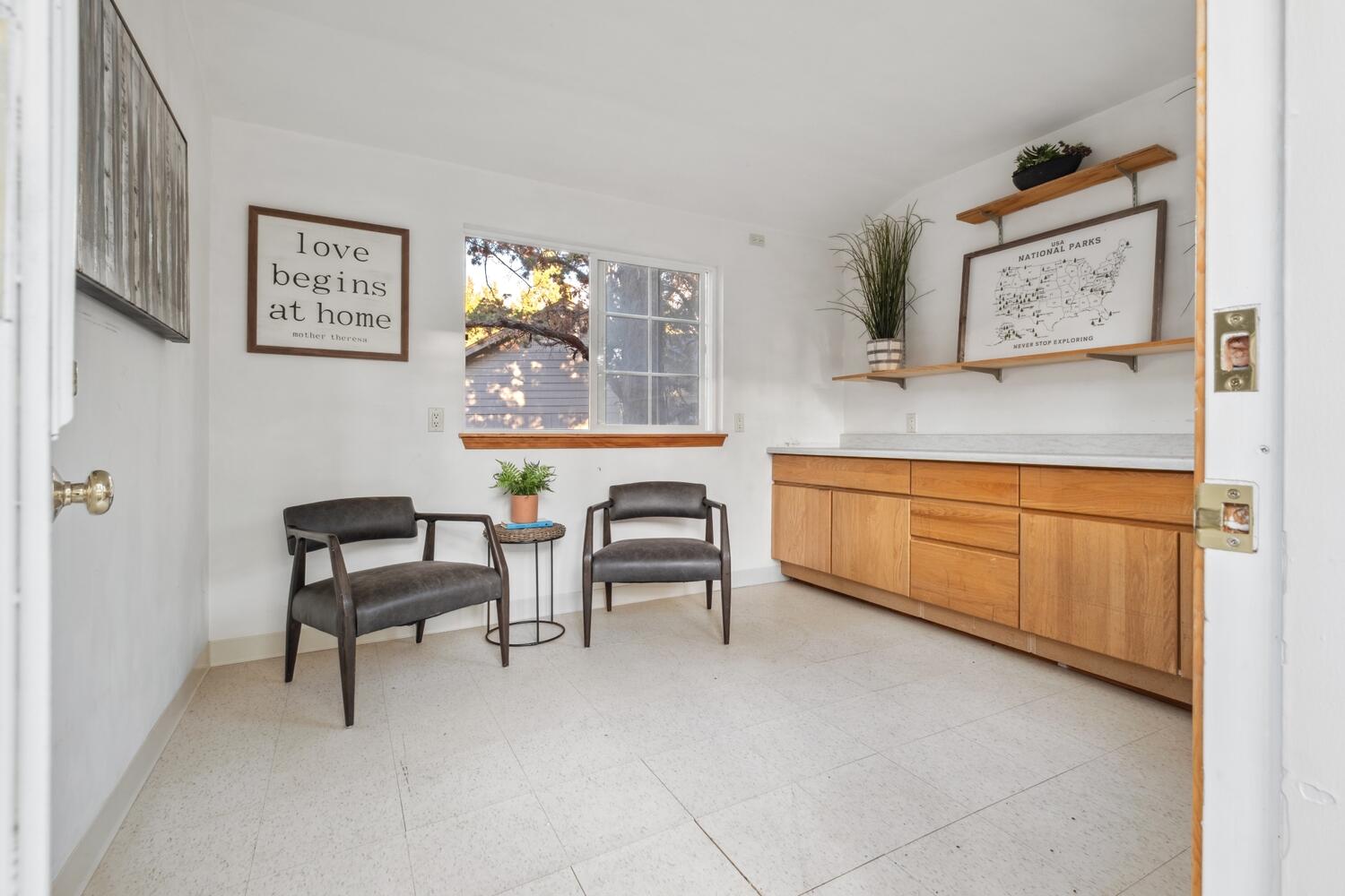 2799 NE Baroness Place