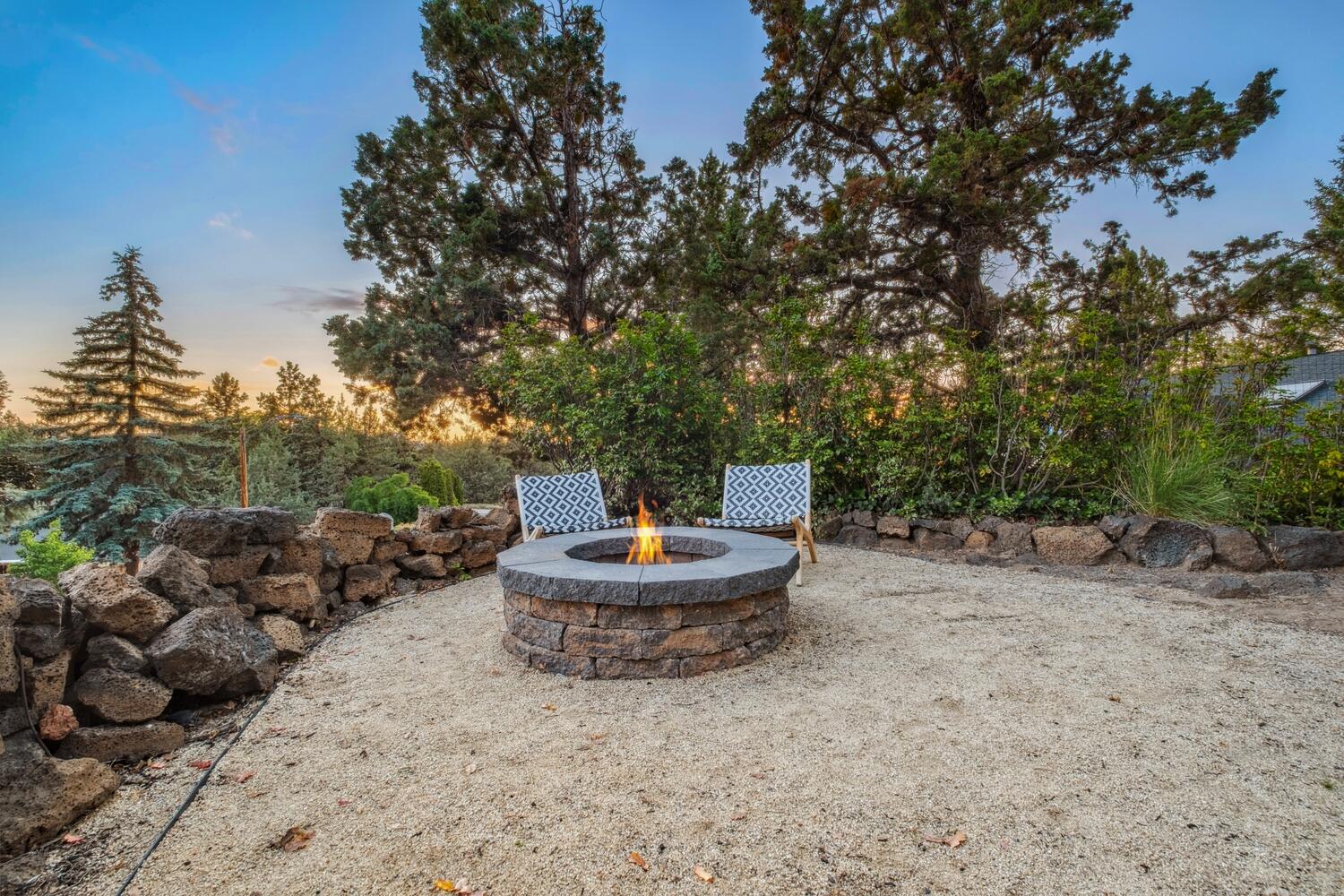 2799 NE Baroness Place