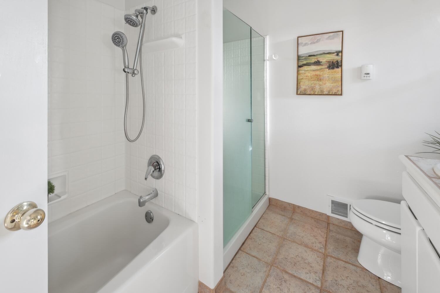 2799 NE Baroness Place