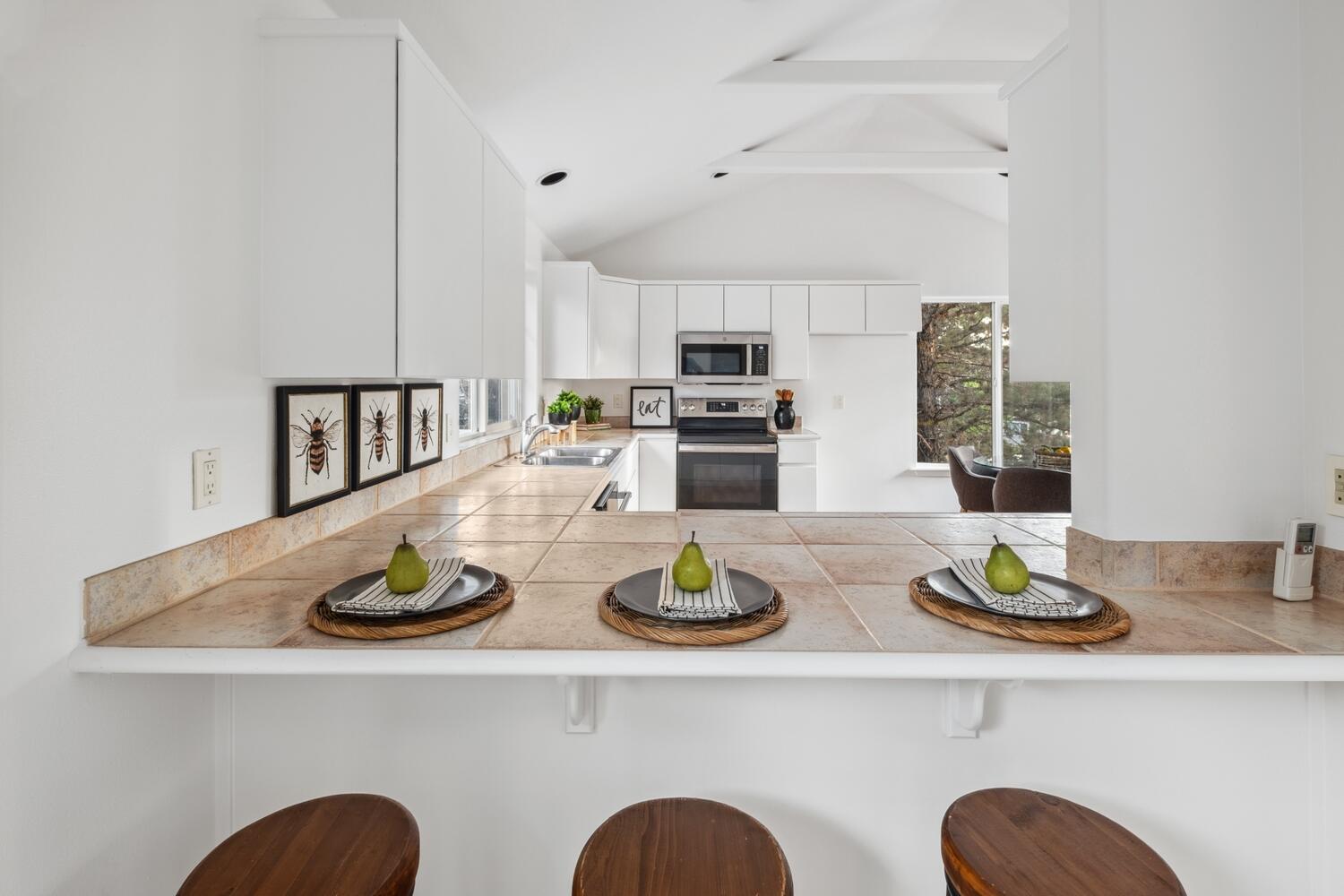 2799 NE Baroness Place