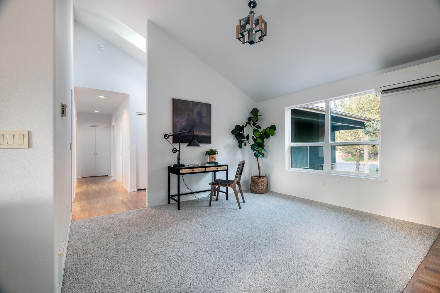 2799 NE Baroness Place