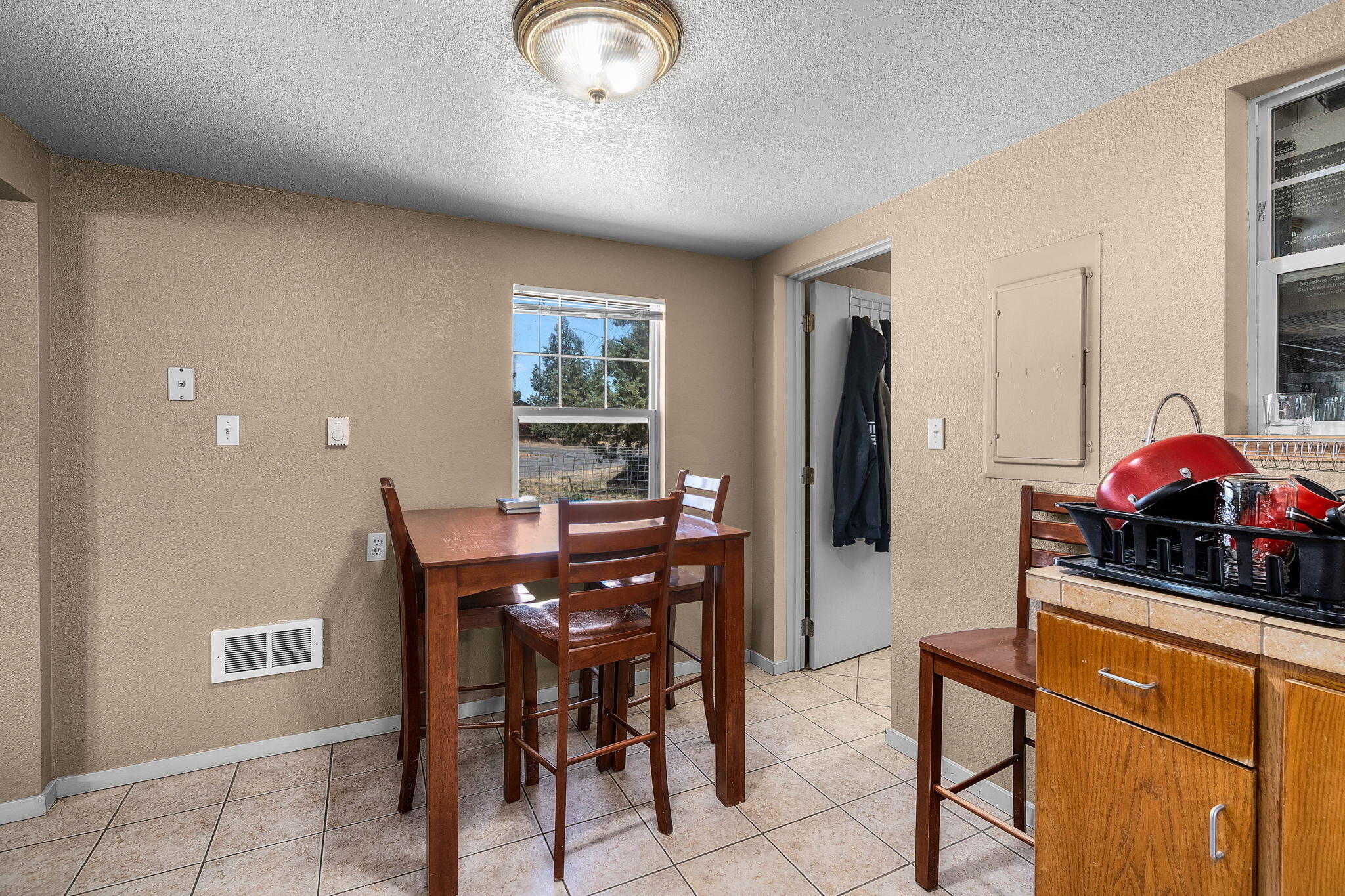 4743 NW Maple Avenue