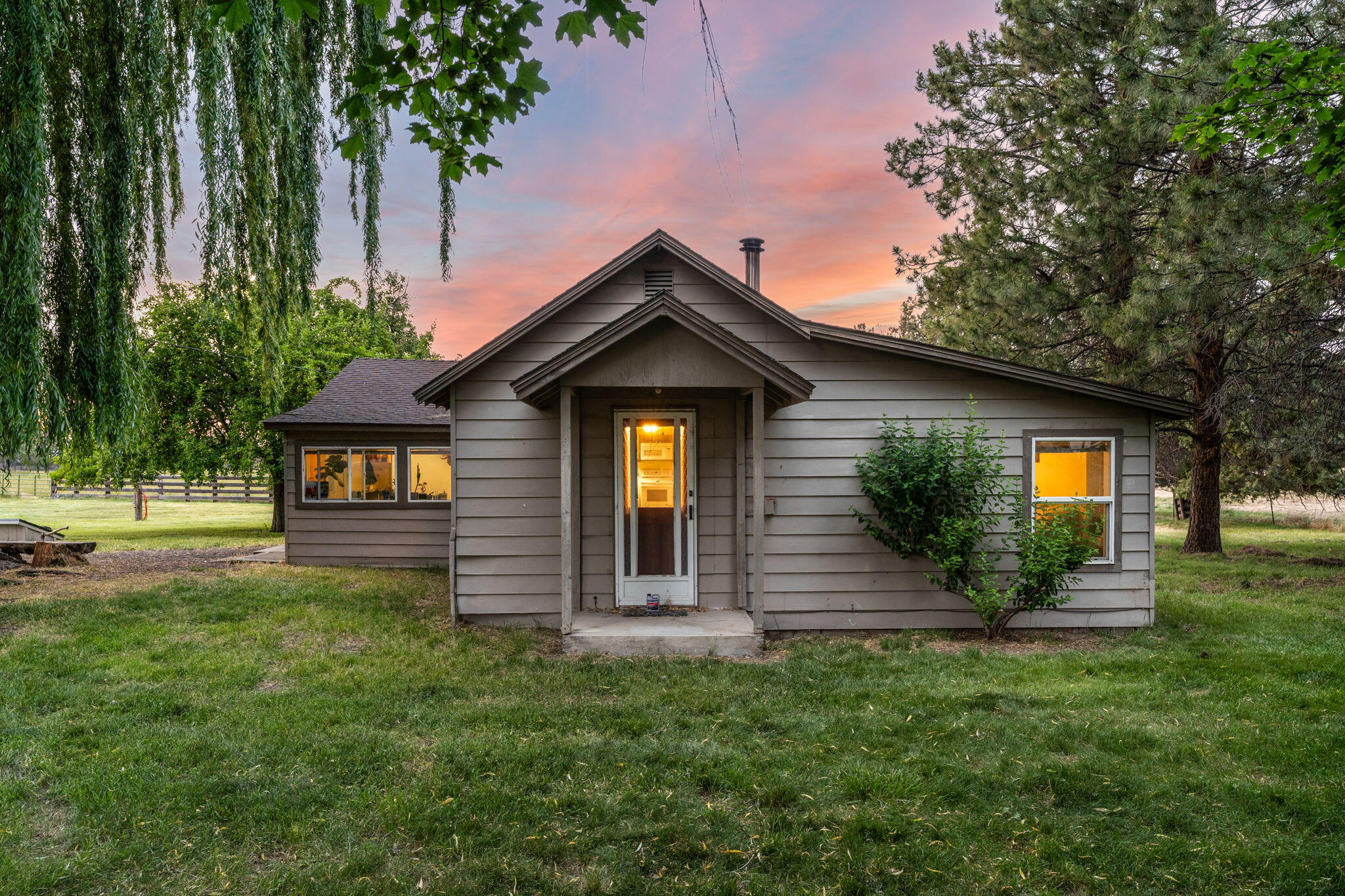 4743 NW Maple Avenue