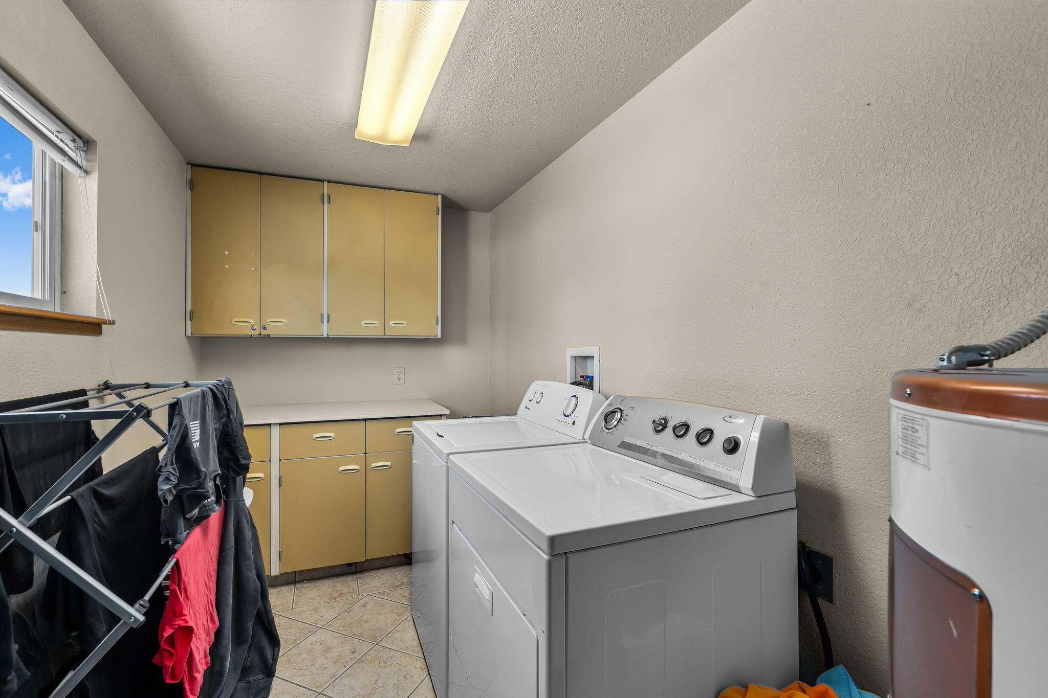 4743 NW Maple Avenue