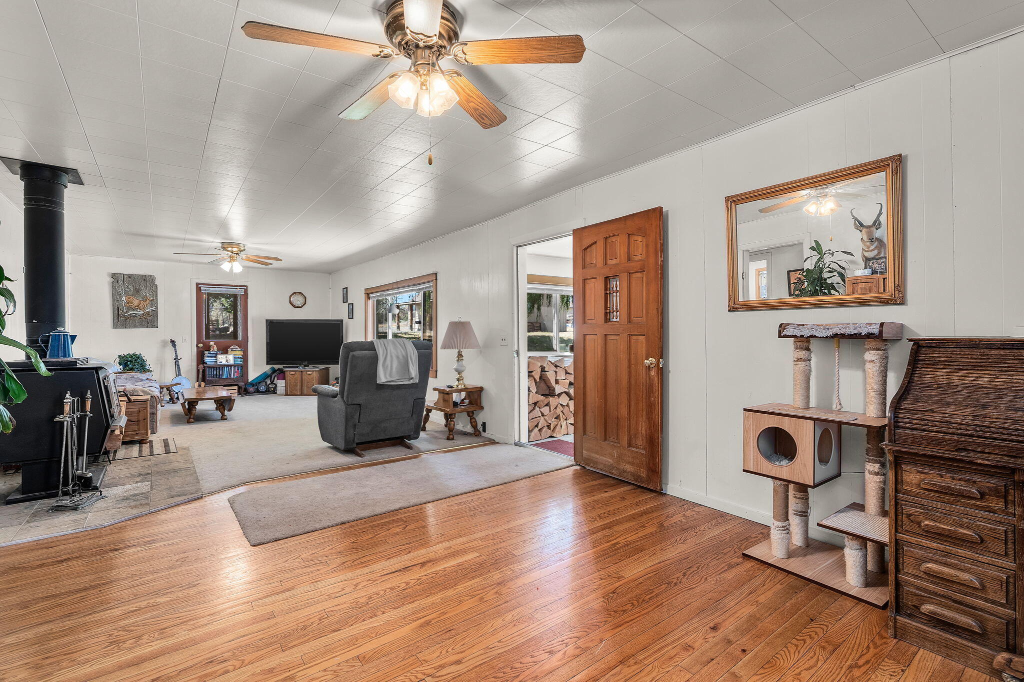 4743 NW Maple Avenue