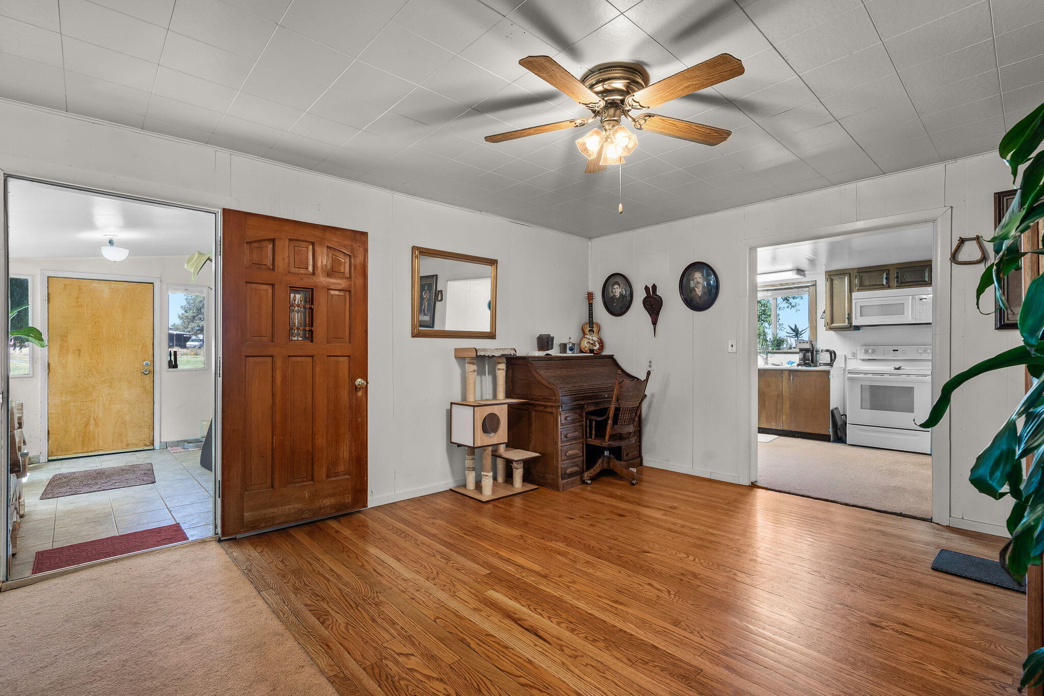 4743 NW Maple Avenue