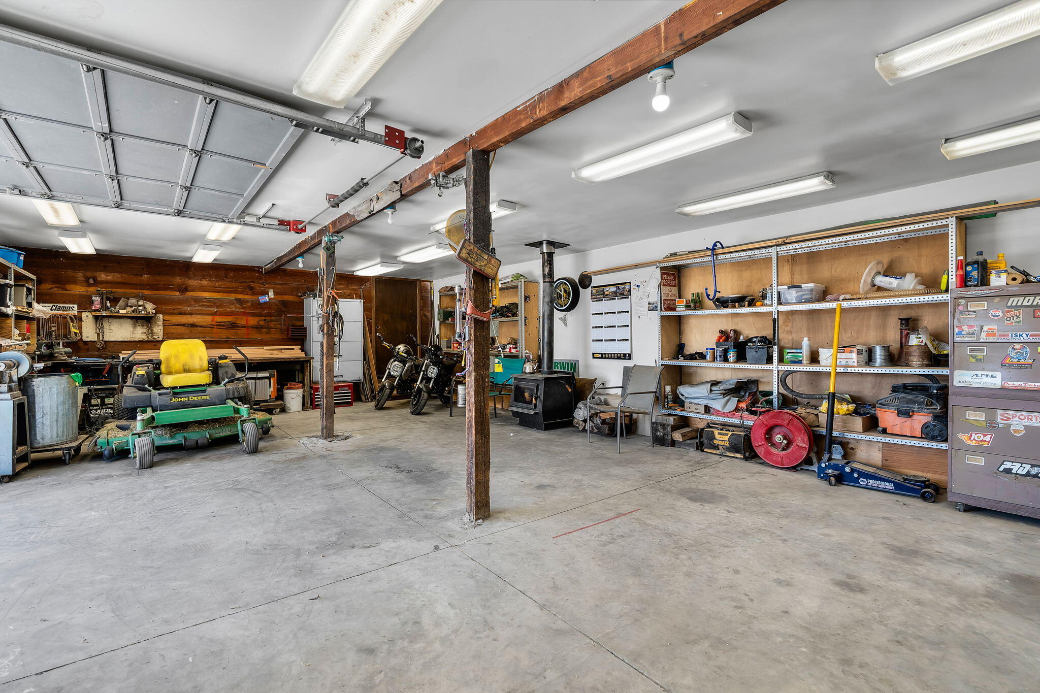 4743 NW Maple Avenue