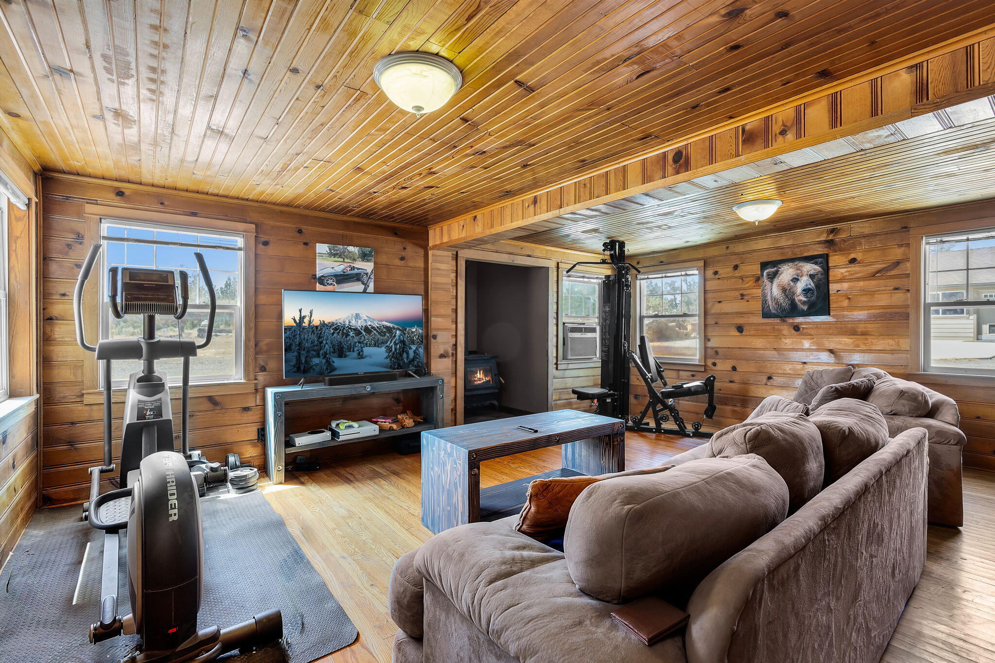 4743 NW Maple Avenue