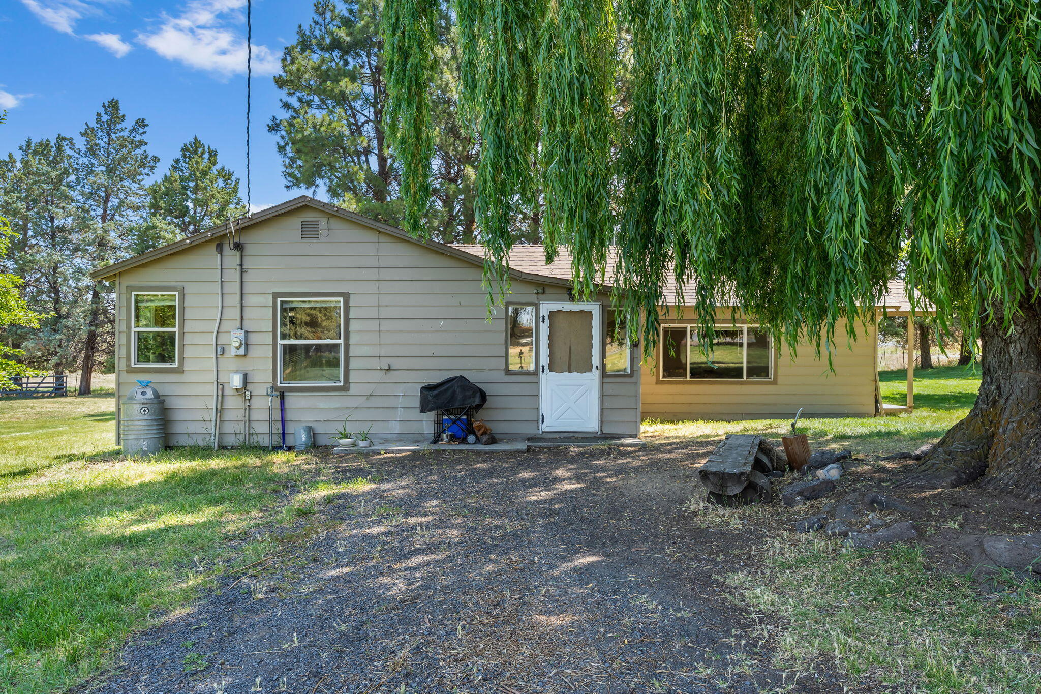 4743 NW Maple Avenue