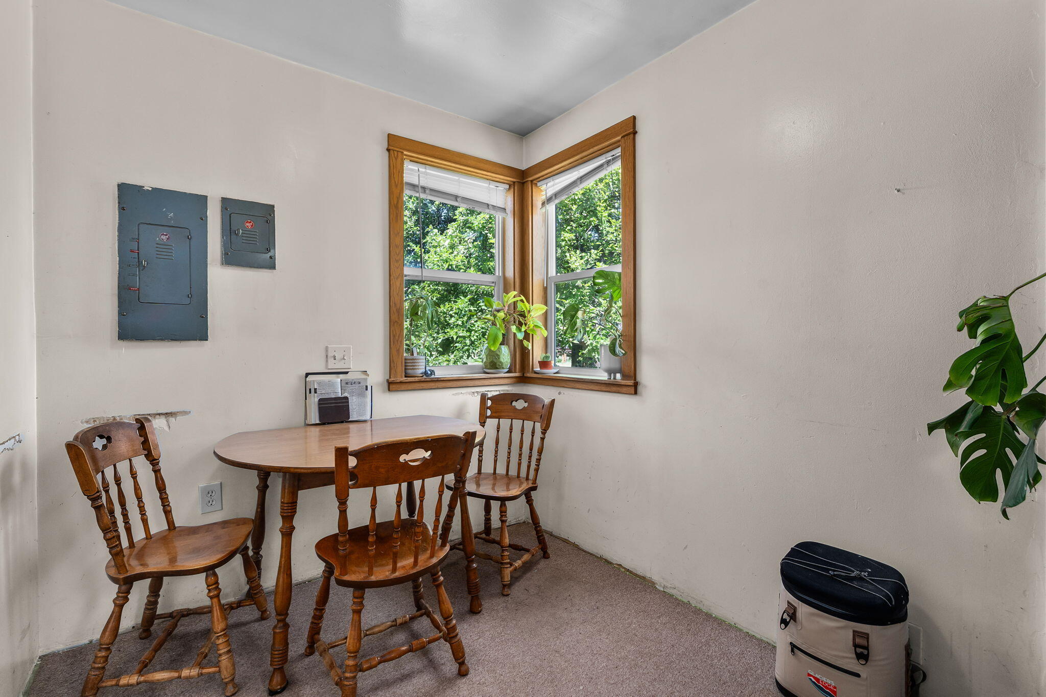 4743 NW Maple Avenue