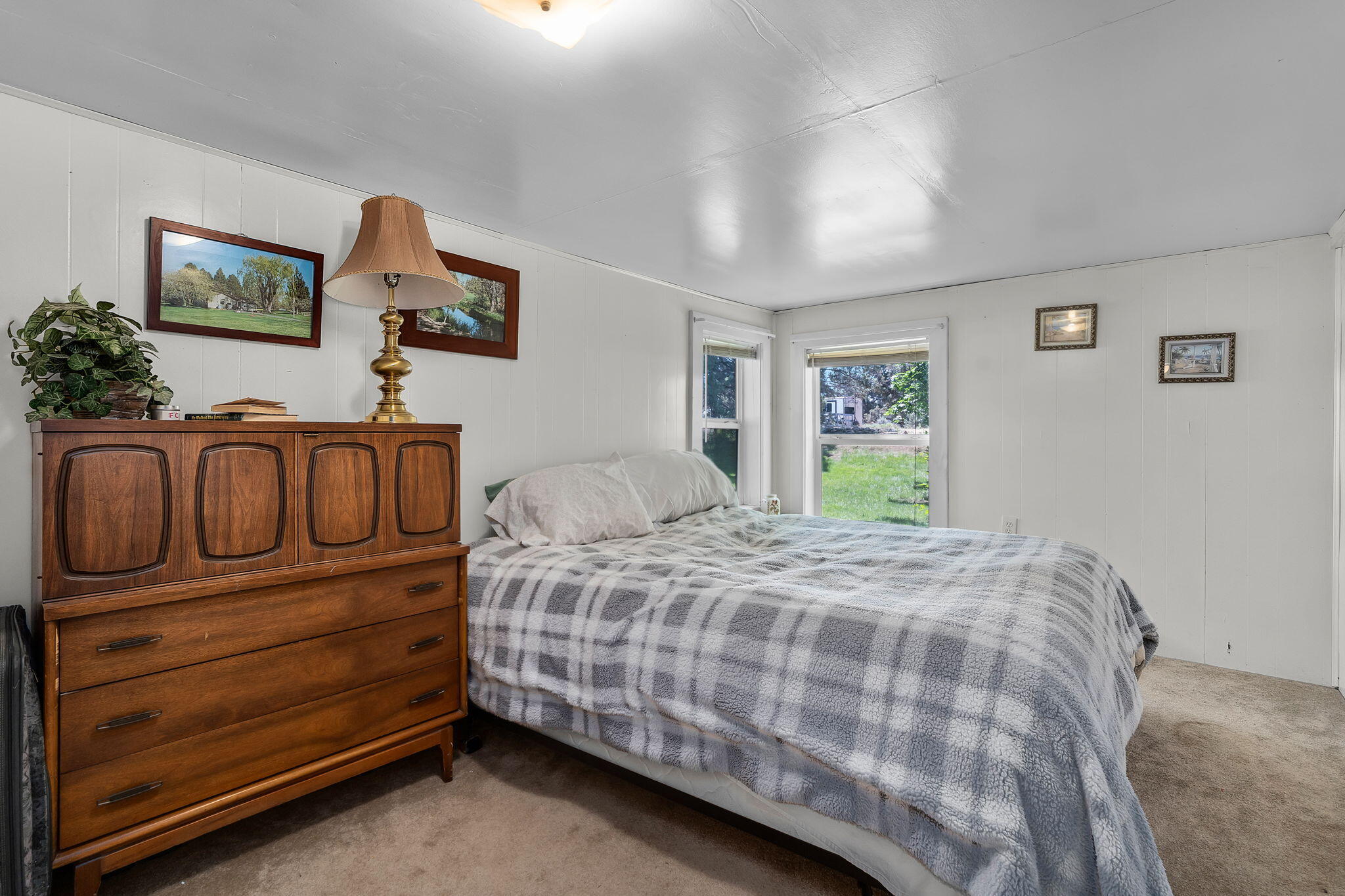 4743 NW Maple Avenue