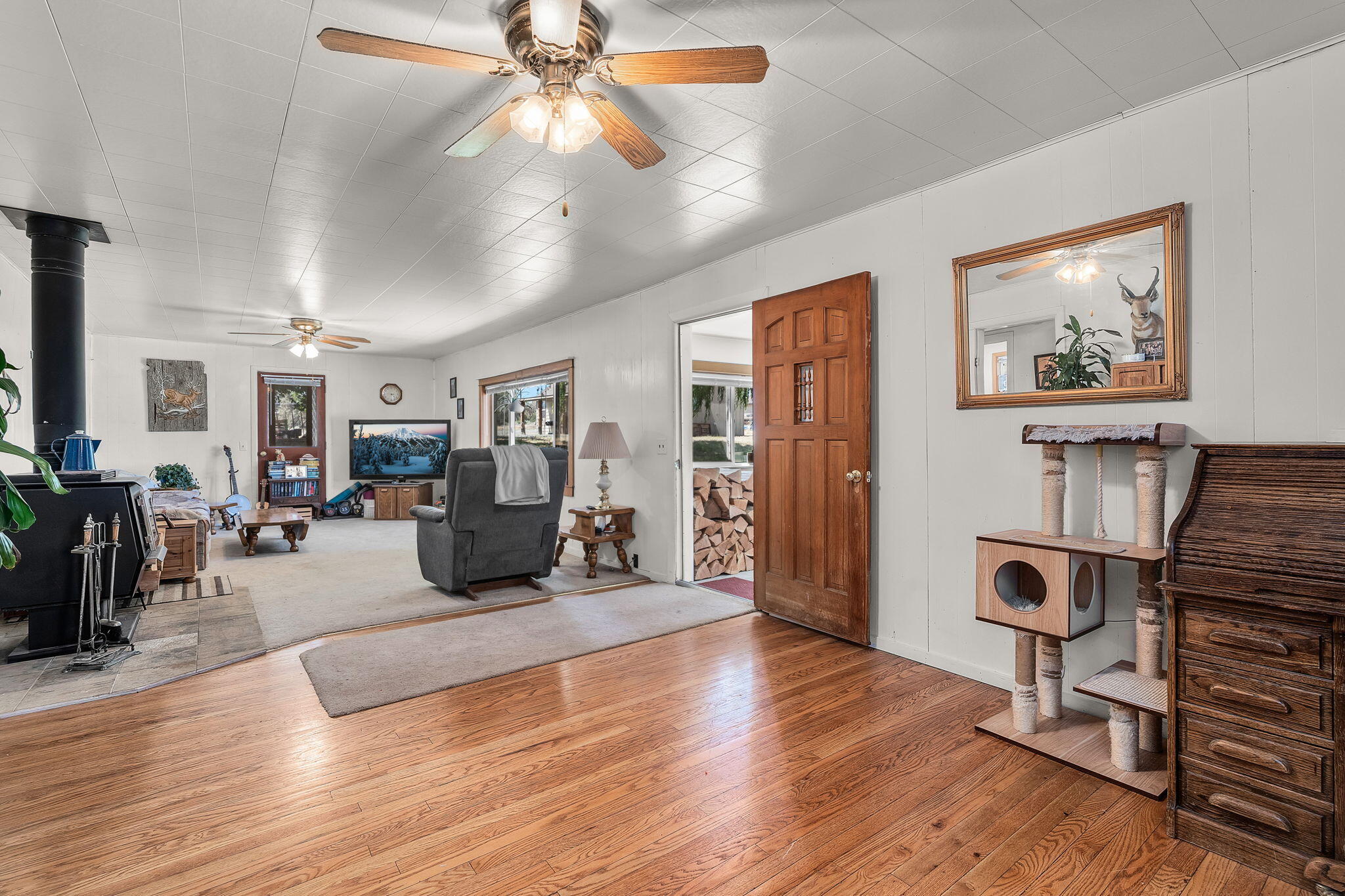 4743 NW Maple Avenue