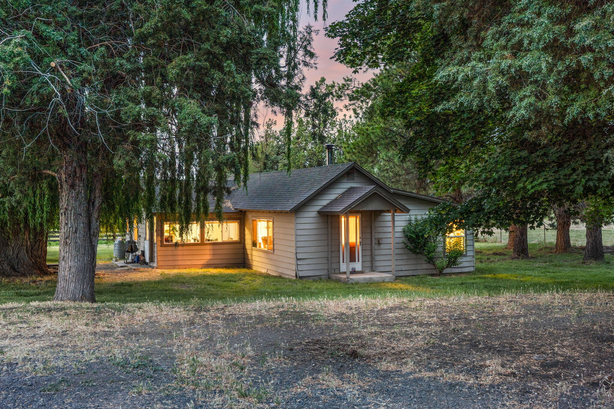 4743 NW Maple Avenue