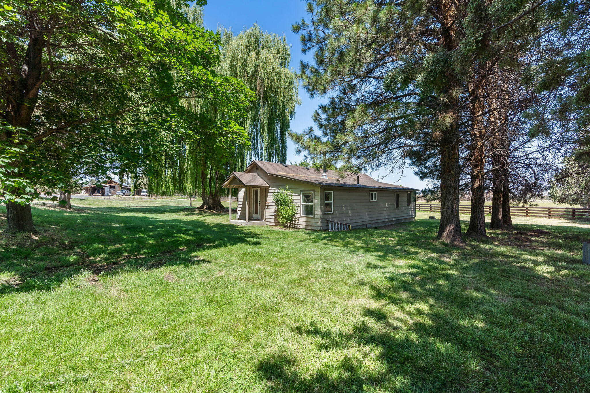 4743 NW Maple Avenue