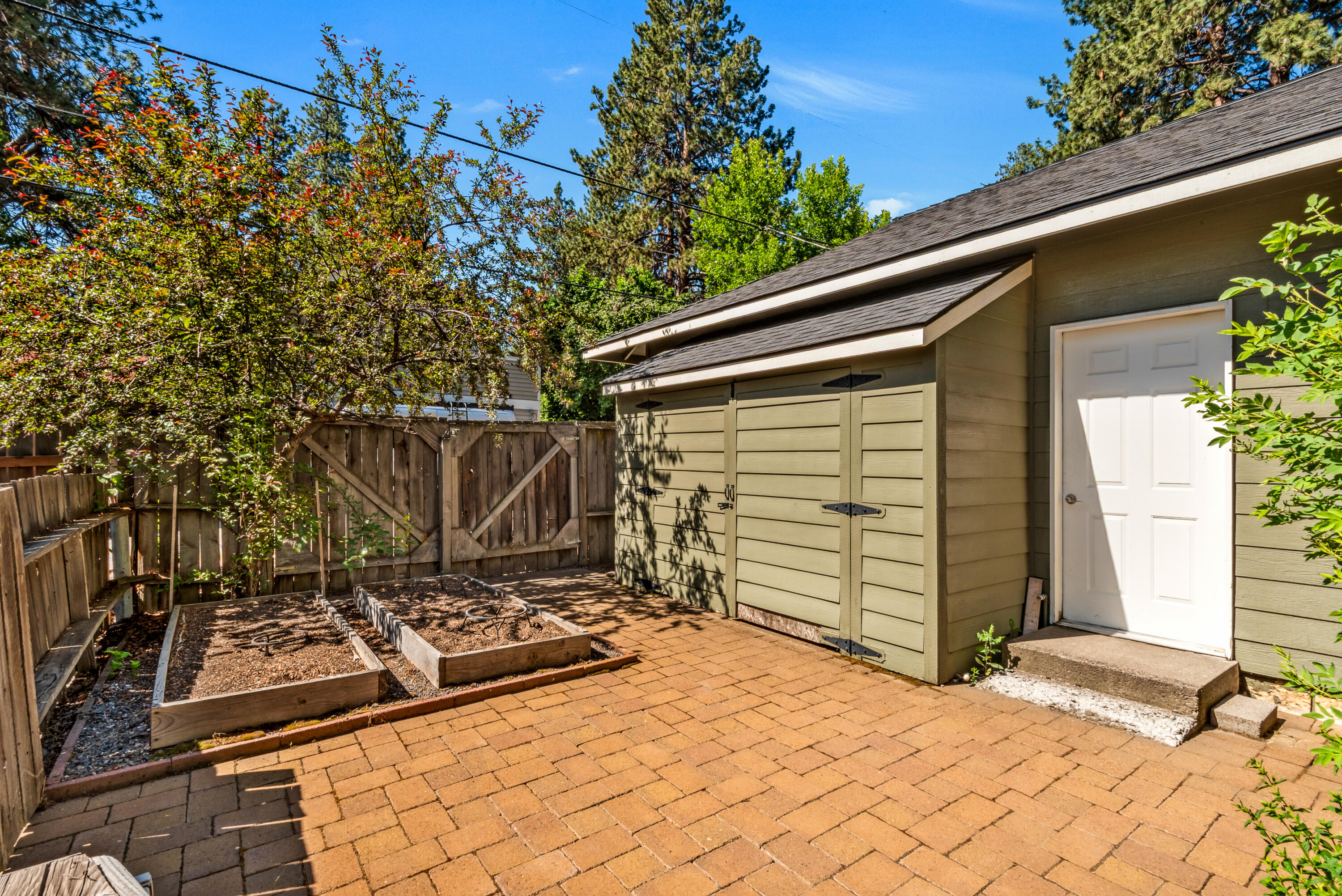 1449 NW Lexington Avenue