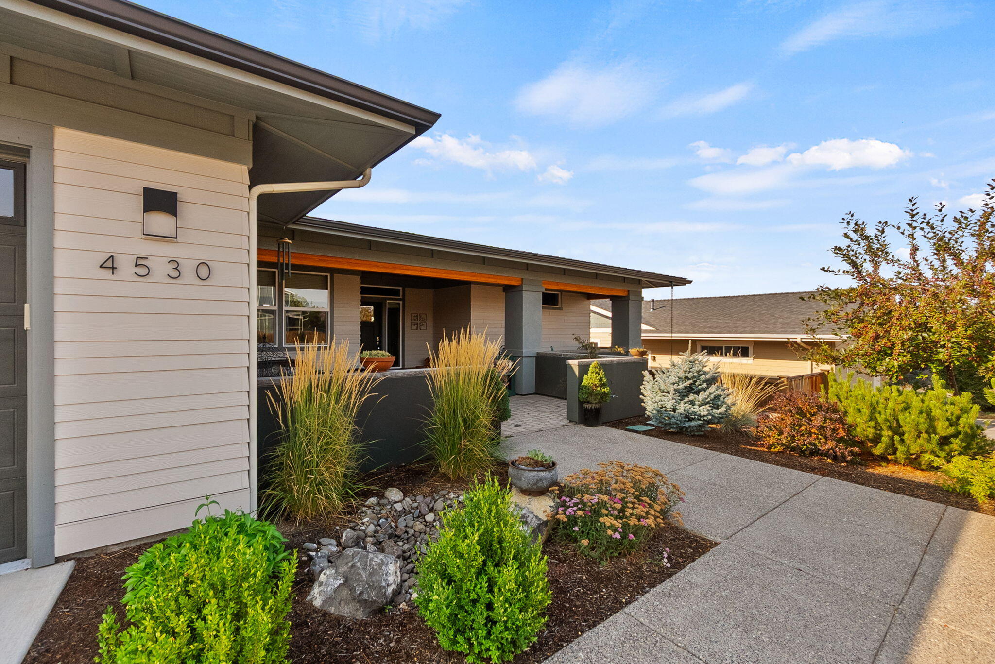 4530 SW Yew Avenue