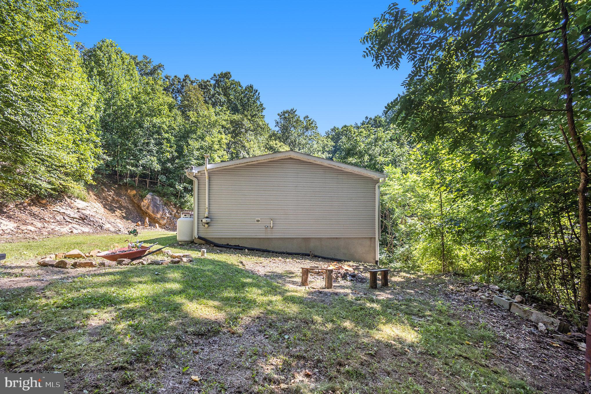 60 School House Rd