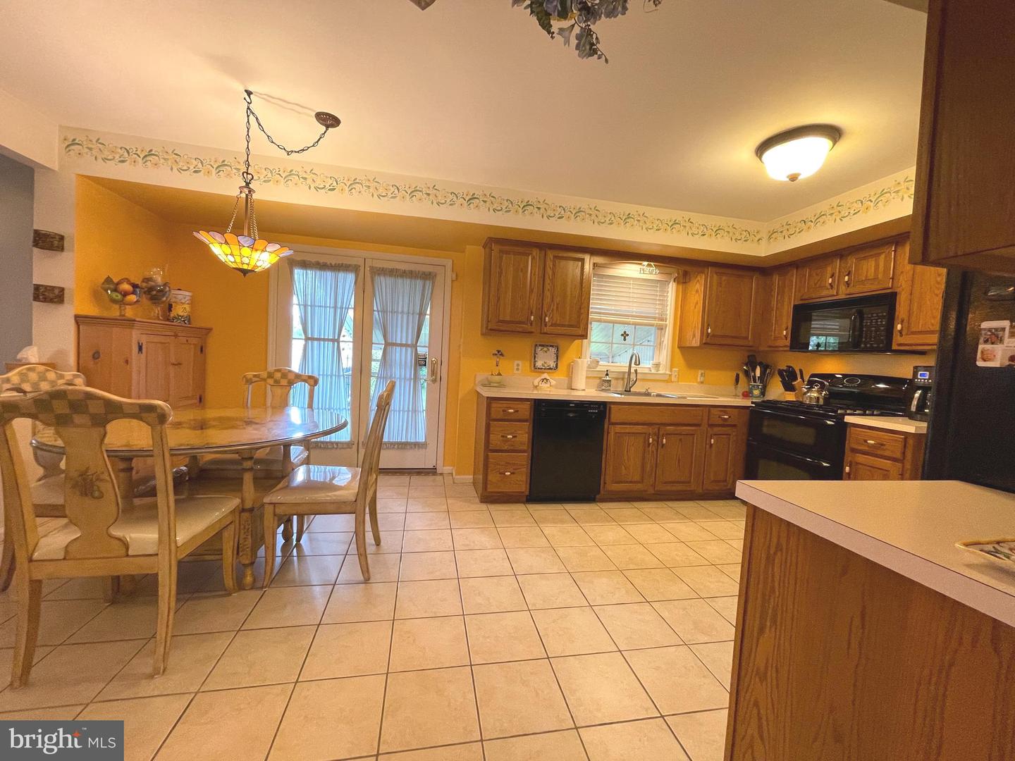 230 Loyalsock Dr