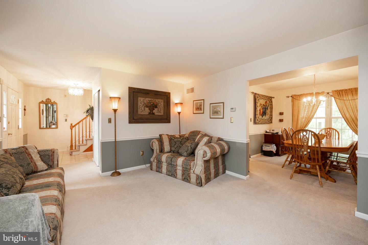 230 Loyalsock Dr