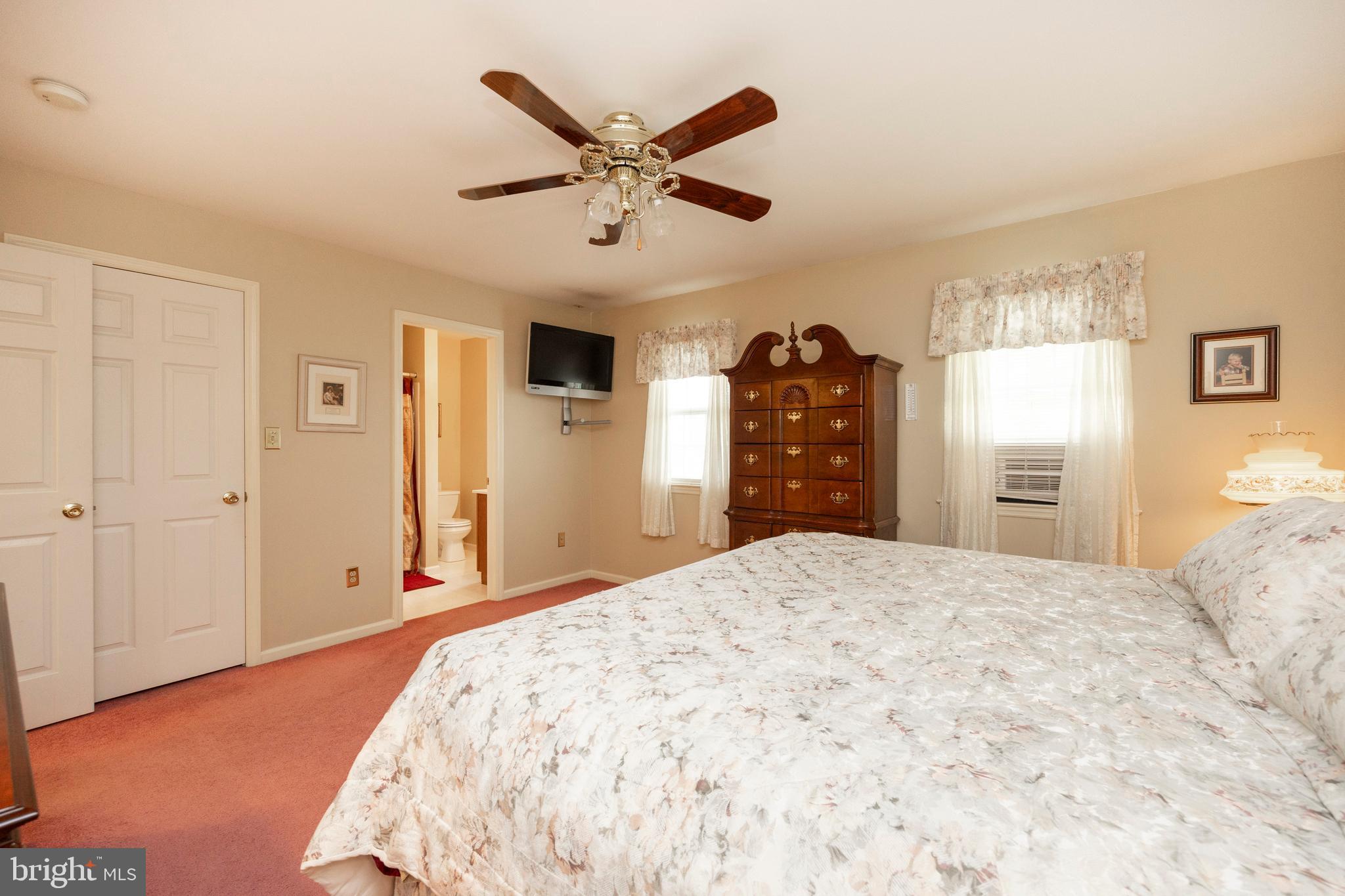 230 Loyalsock Dr