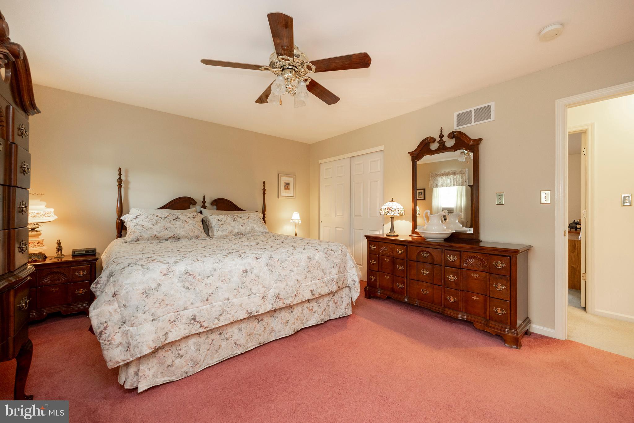 230 Loyalsock Dr