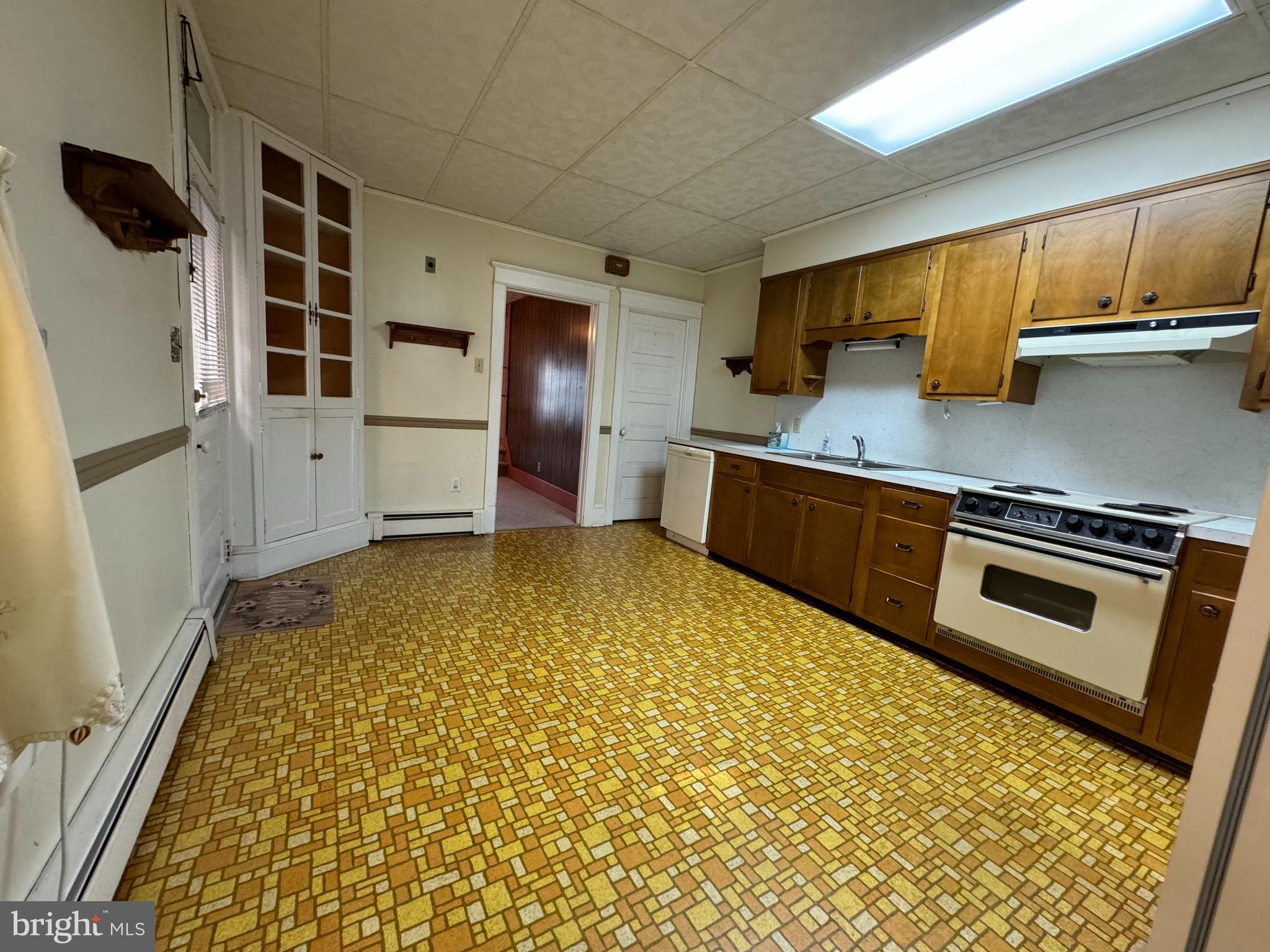 20 E 5th St
