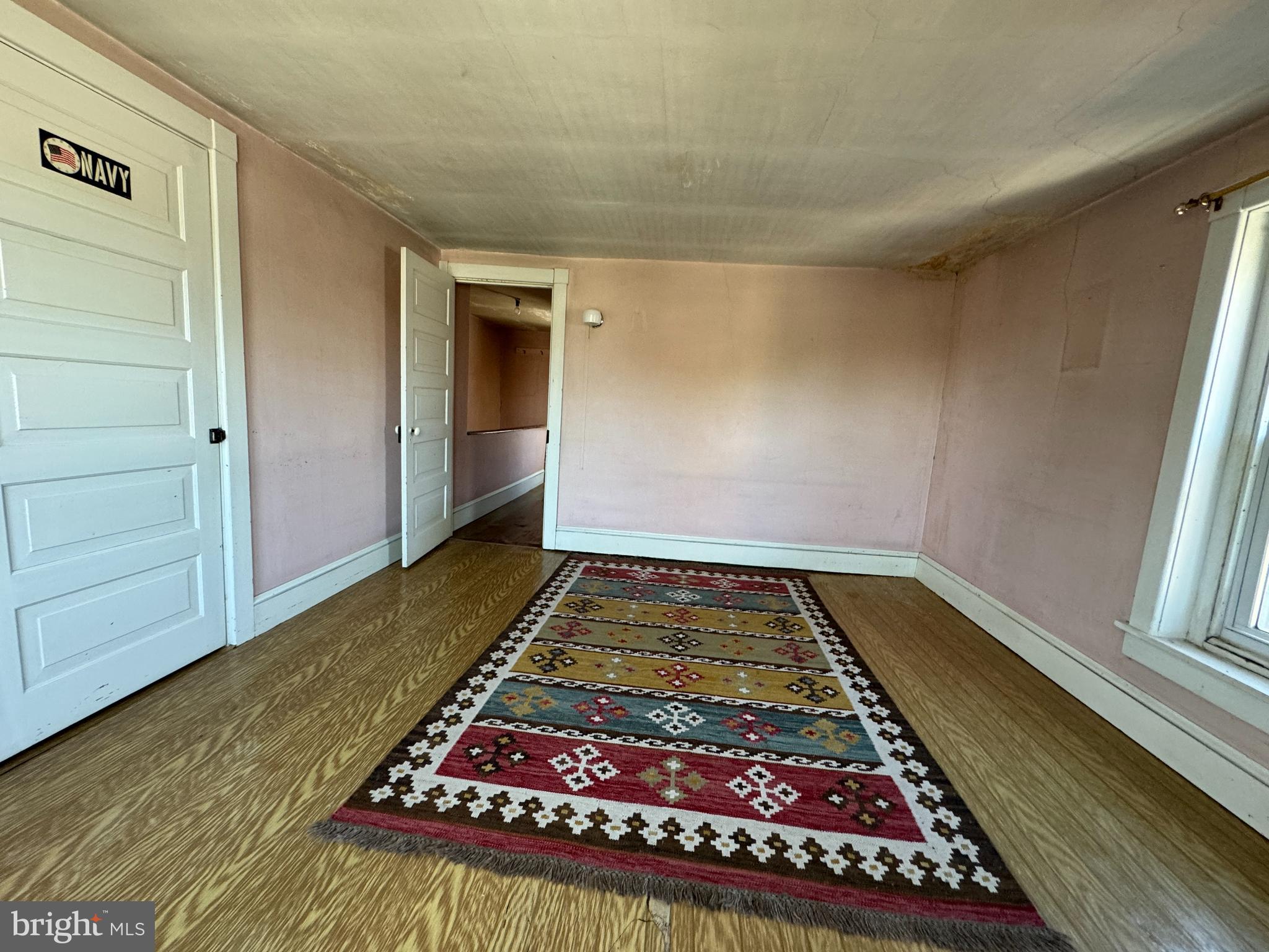 20 E 5th St